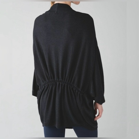 Lululemon Breeze Easy Wrap in Black. Oversized Cardigan. Oversized XS / S - Picture 2 of 12